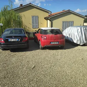  Appartamento La Dolce With Free Private Parking Italia